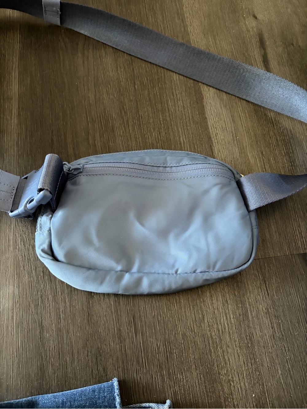 lululemon athletica Slate Blue Crossbody Waist Bag with Black Strap - Picture 3 of 4